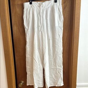 Women’s White Woven Pants